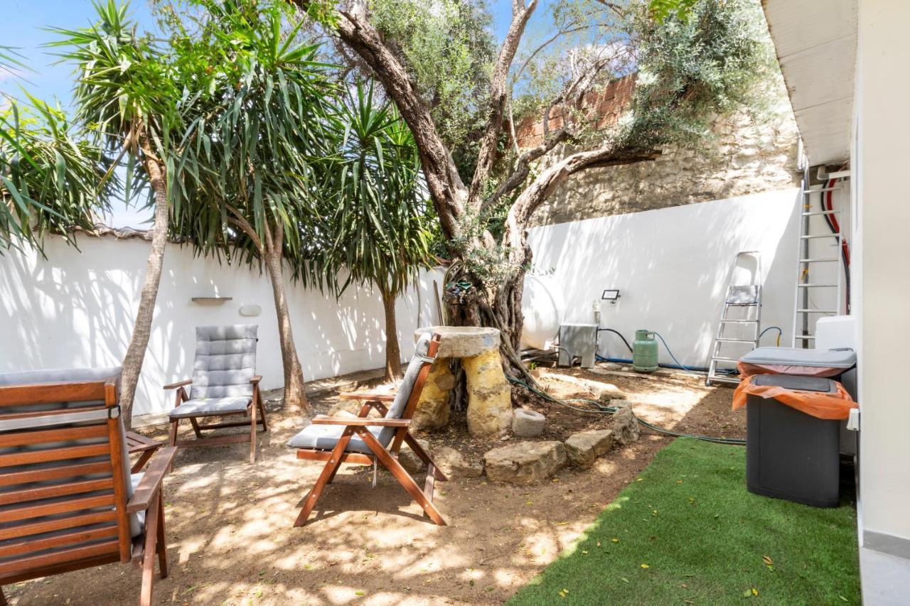 To Hani - Large Traditional House Nikosia Bagian luar foto